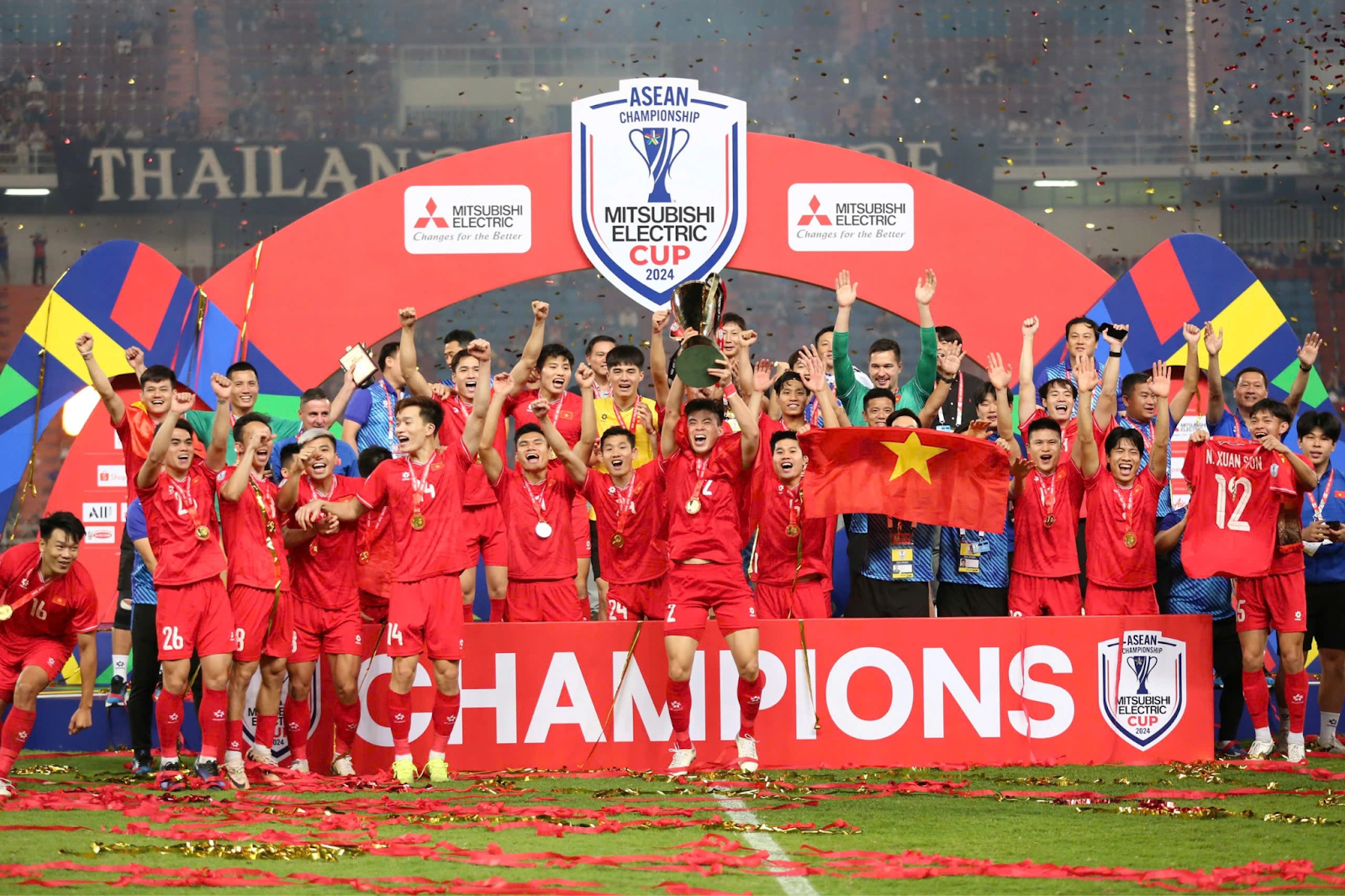 Tuyển Việt Nam chính thức đăng quang ngôi vô địch ASEAN Cup 2024.